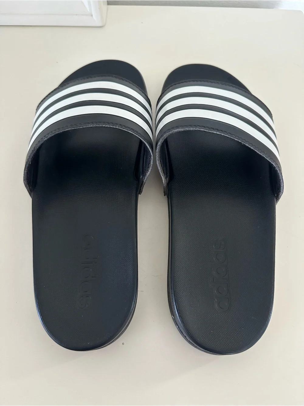 Men’s Adidas Black and White Slide Sandals Size 8